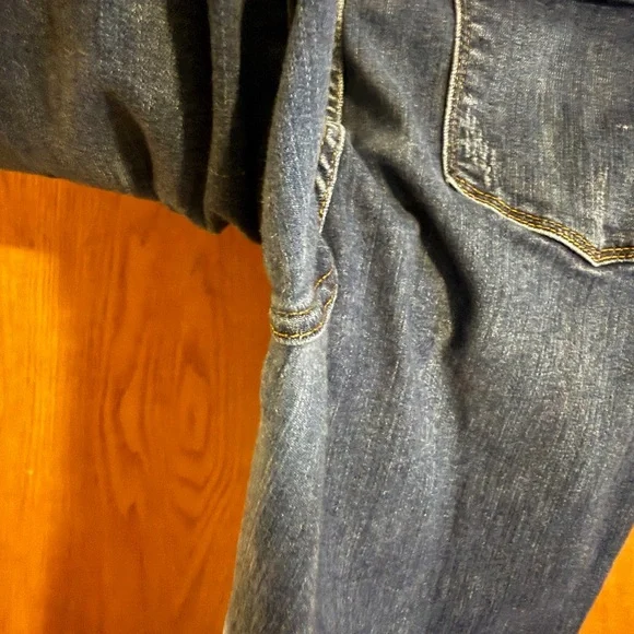 Judy Blue Dark Blue Flare Jeans - Picture 8 of 9